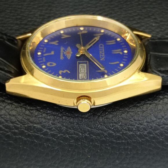 Vintage 1975 Arabic Citizen Automatic Mens Gold Watch W/daydate & Blue accents - Picture 5 of 10